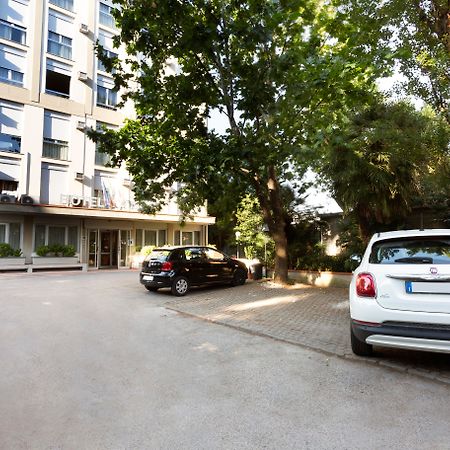 Hotel Corolle Florenţa Exterior foto